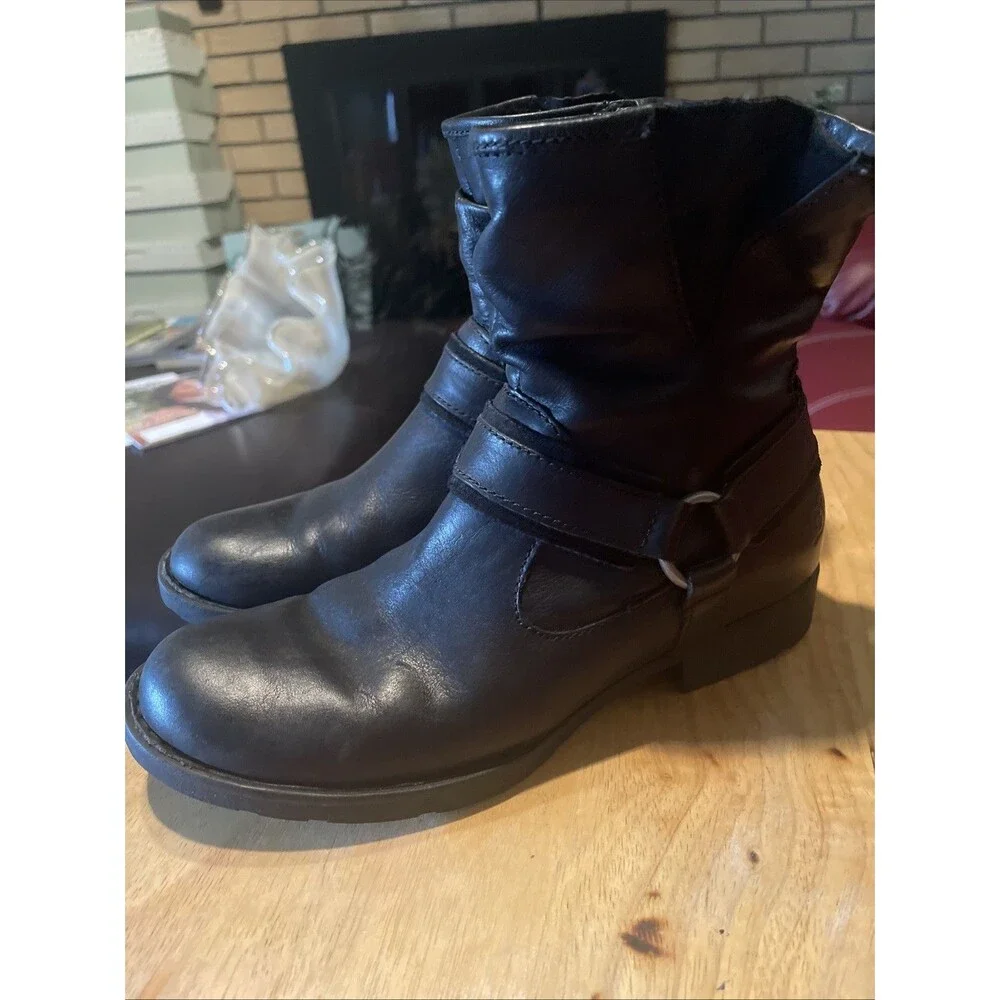 Born Boots Women's 8 Black Leather Ankle Biker Buckle Zip Booties Grunge Goth